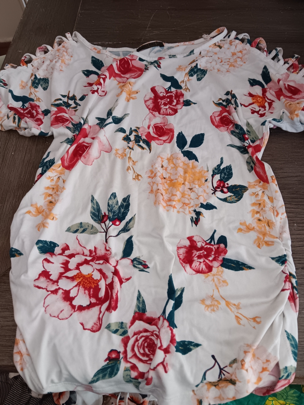 Discovery Women's White Floral Cold-Shoulder Blouse with Red & Yellow Flowers